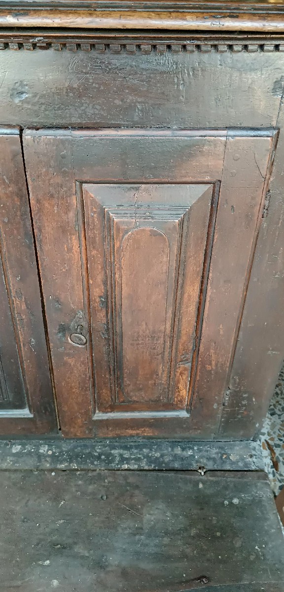 Grande inginocchiatoio IN NOCE o credenza inizi XVII SECOLO-ITALIA-photo-1