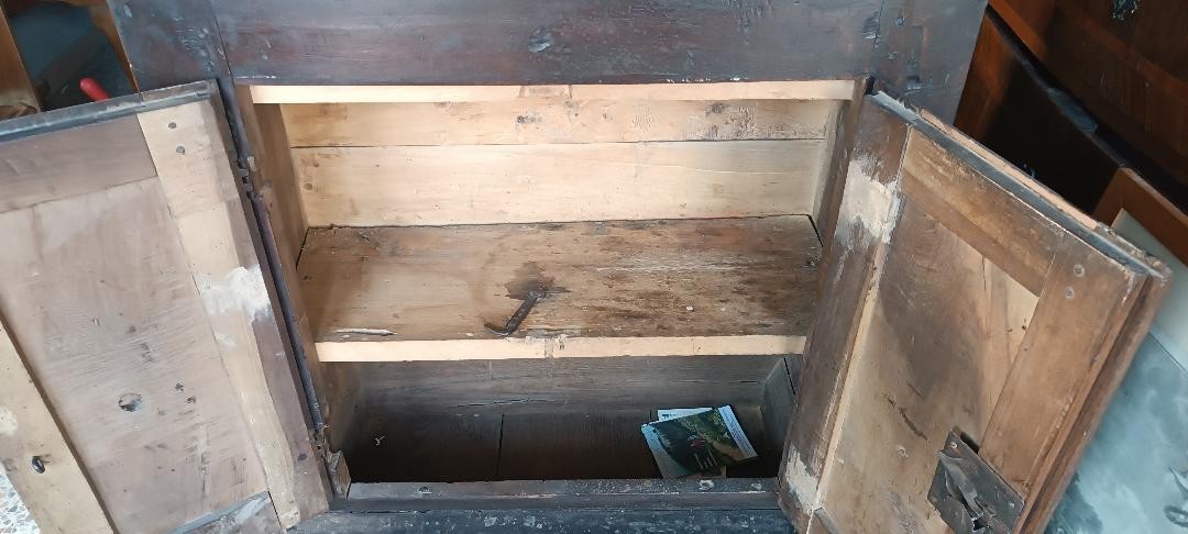 Grande inginocchiatoio IN NOCE o credenza inizi XVII SECOLO-ITALIA-photo-8