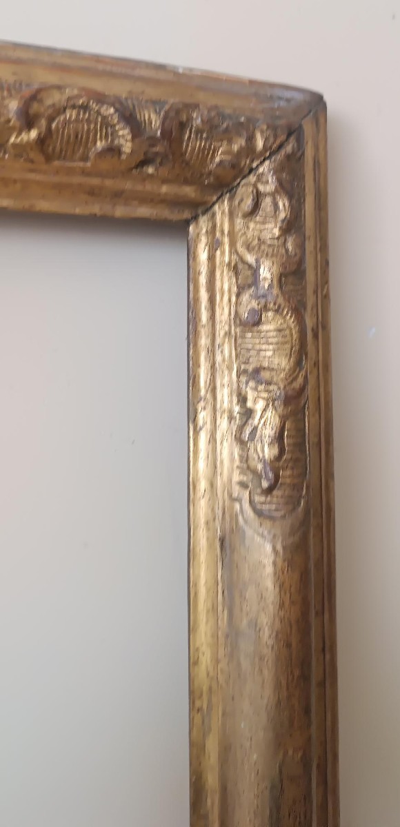 Cornice antica in legno dorato con intagli floreali-photo-2