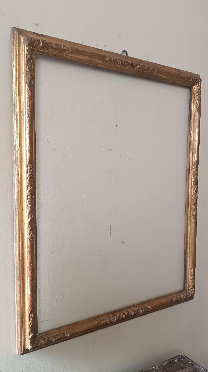 Cornice antica in legno dorato con intagli floreali-photo-5