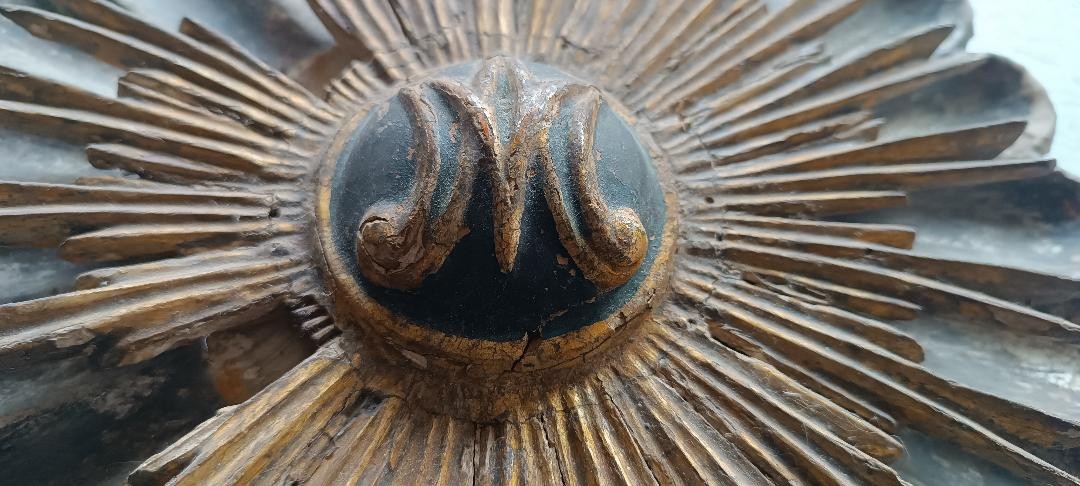 Fregio barocco antico, rosone in legno, Italia-photo-2