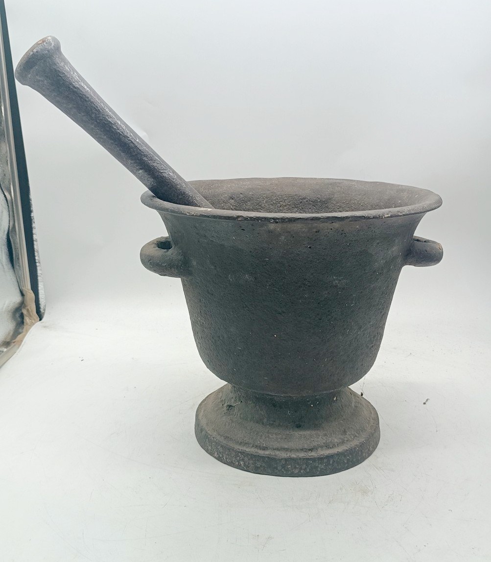 GRANDE MORTAIO IN FERRO AREA TOSCANA XVIII SECOLO