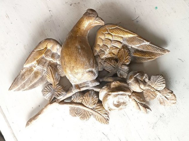 Colomba fregio in legno dorato XVIII secolo