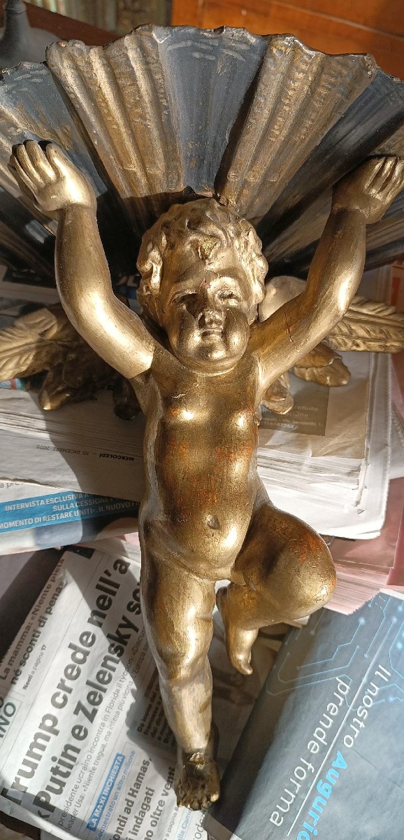 Mensola antica  angelo in legno dorato fine 700 , manifattura italiana