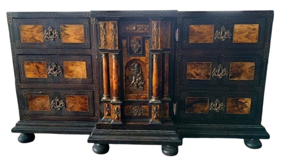 Grande monetiere intarsiato dei primi del '900