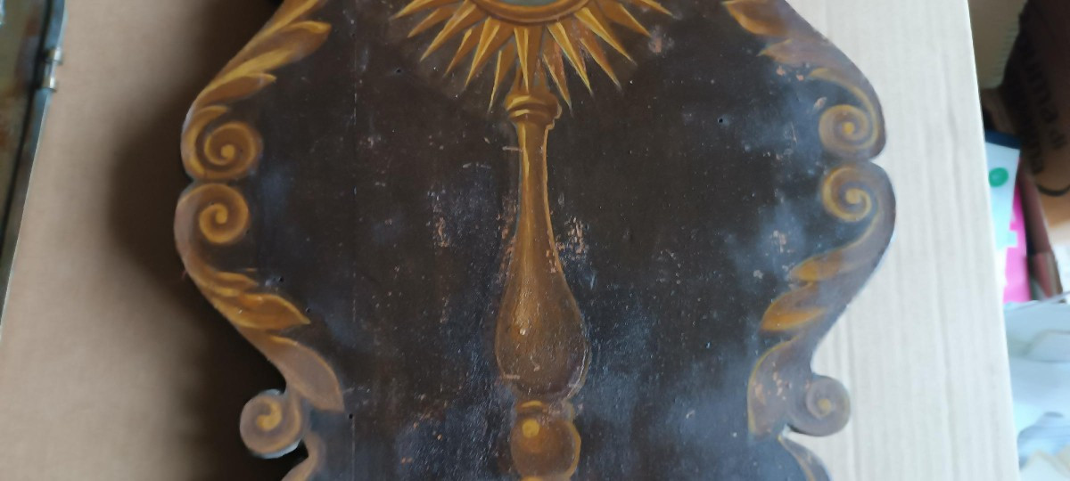 Antica tavola dipinta raffigurante SIMBOLO RELIGIOSO IHS-photo-1