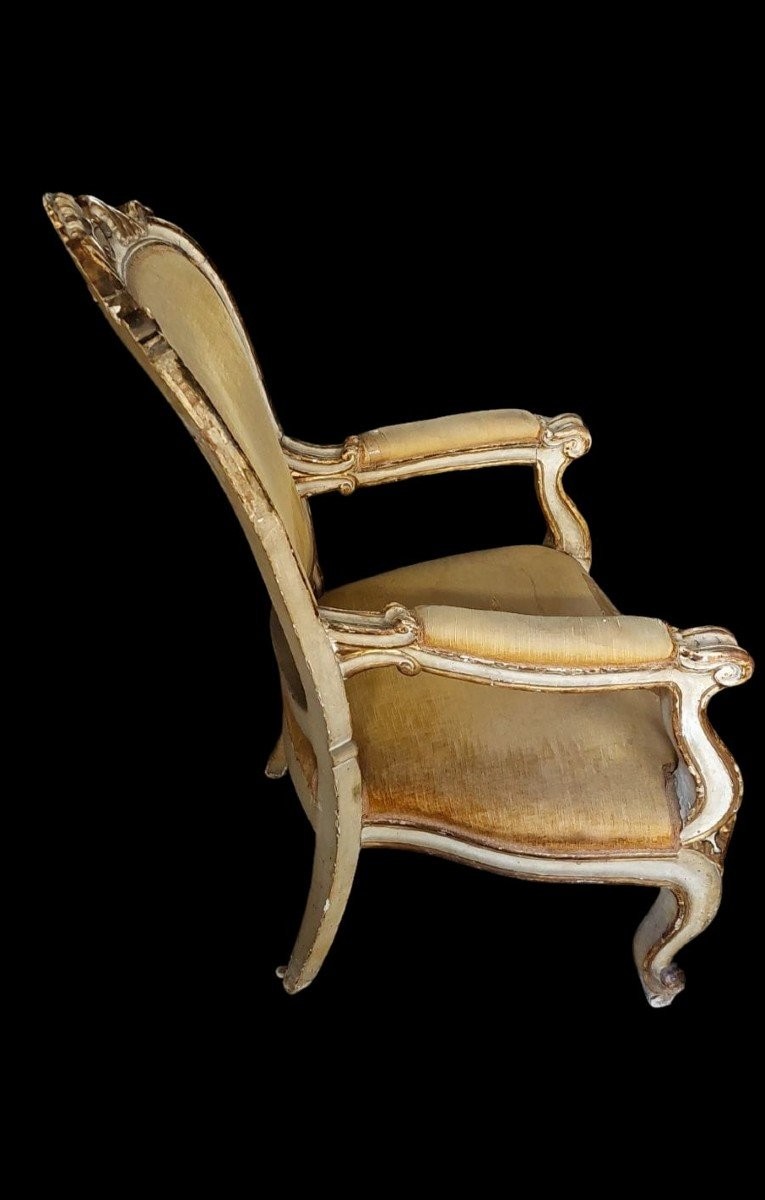 GRANDE POLTRONA SCOLPITA IN LEGNO, ANTICA LACCATA E DORATA XIX  SECOLO-photo-1