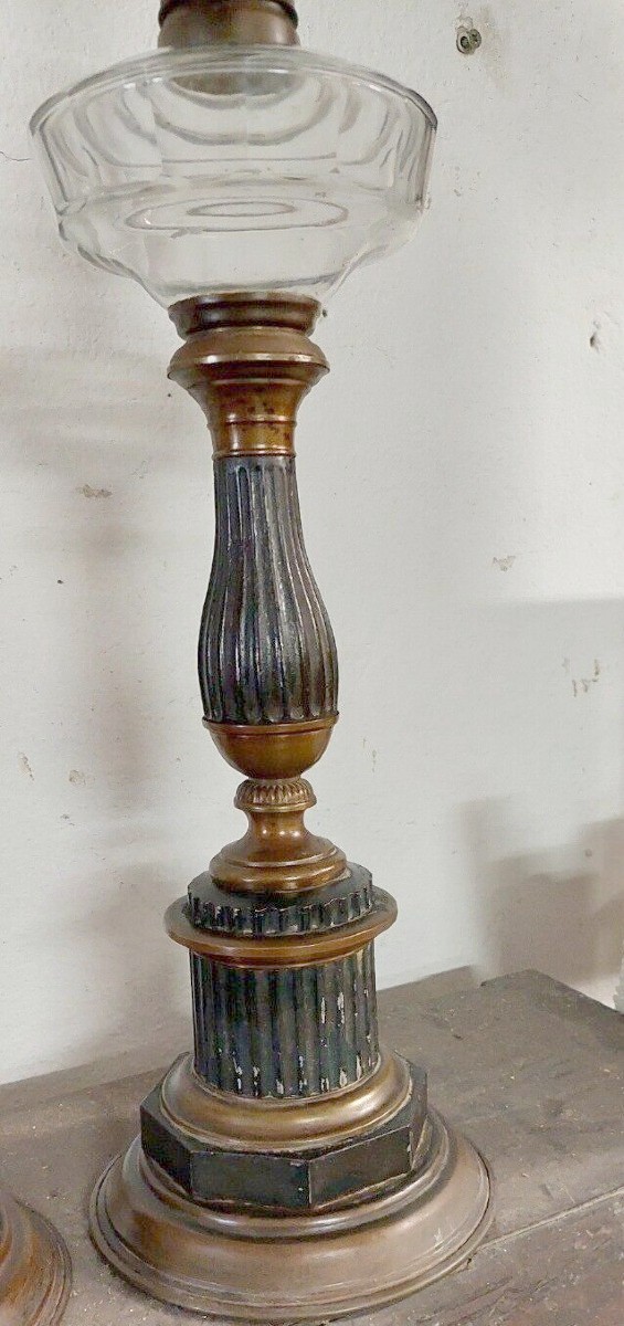 Coppia di antiche lampade a olio in metallo e vetro in stile Impero del XIX secolo-photo-2