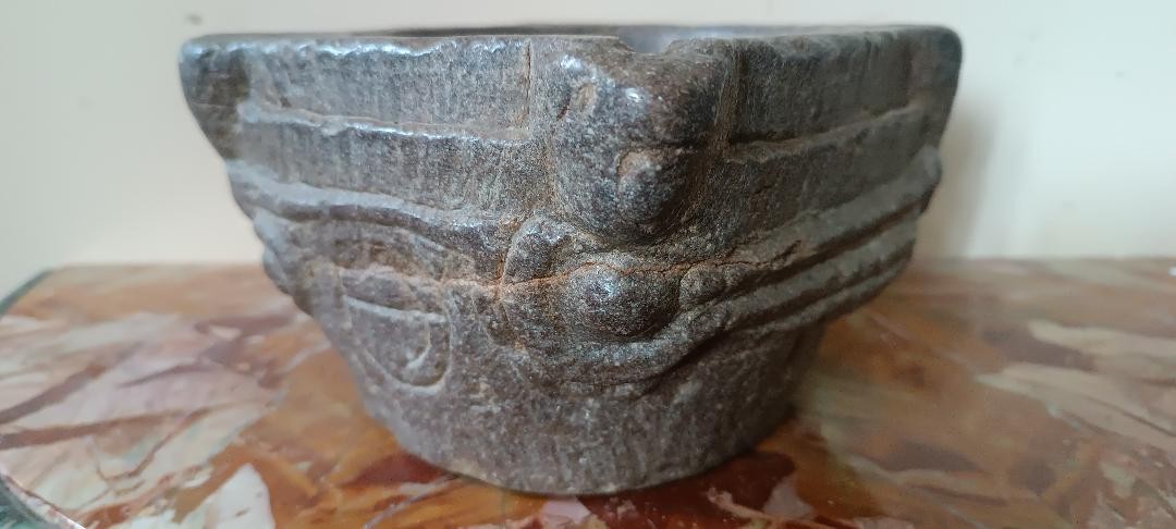 Antico mortaio in pietra -photo-6