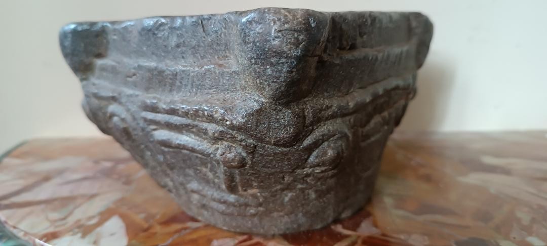 Antico mortaio in pietra -photo-8