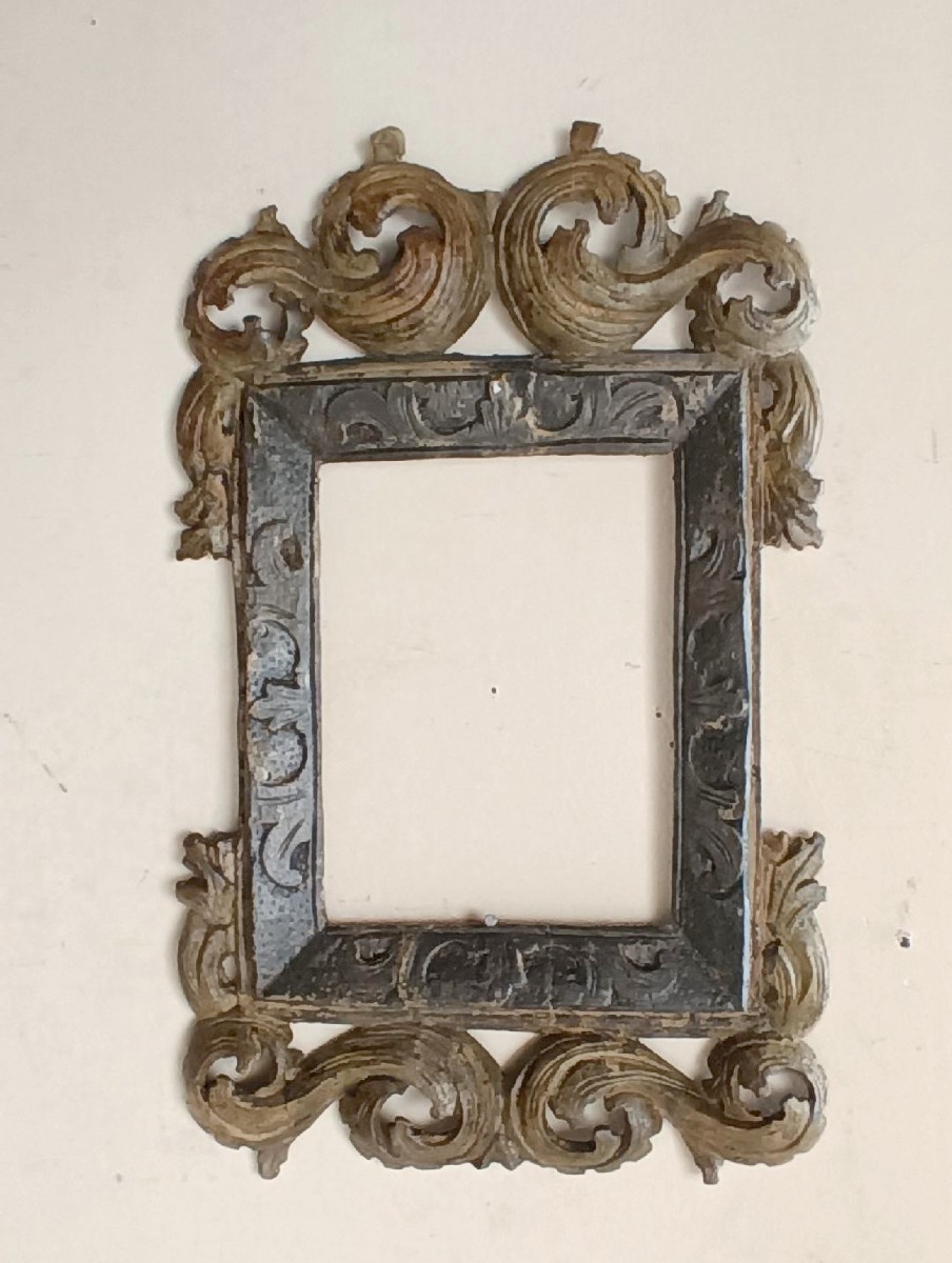 Antica cornice intagliata laccata e argentata fine 600 Italia