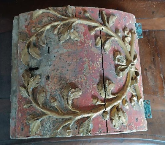 Antica porta da tabernacolo in legno laccato e dorato