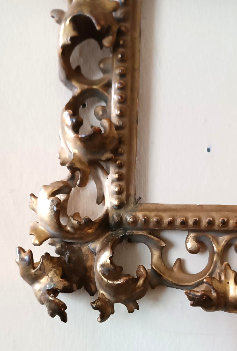 Antica cornice in legno intagliato e dorato ,cartoccio, Toscana XIX secolo-photo-2