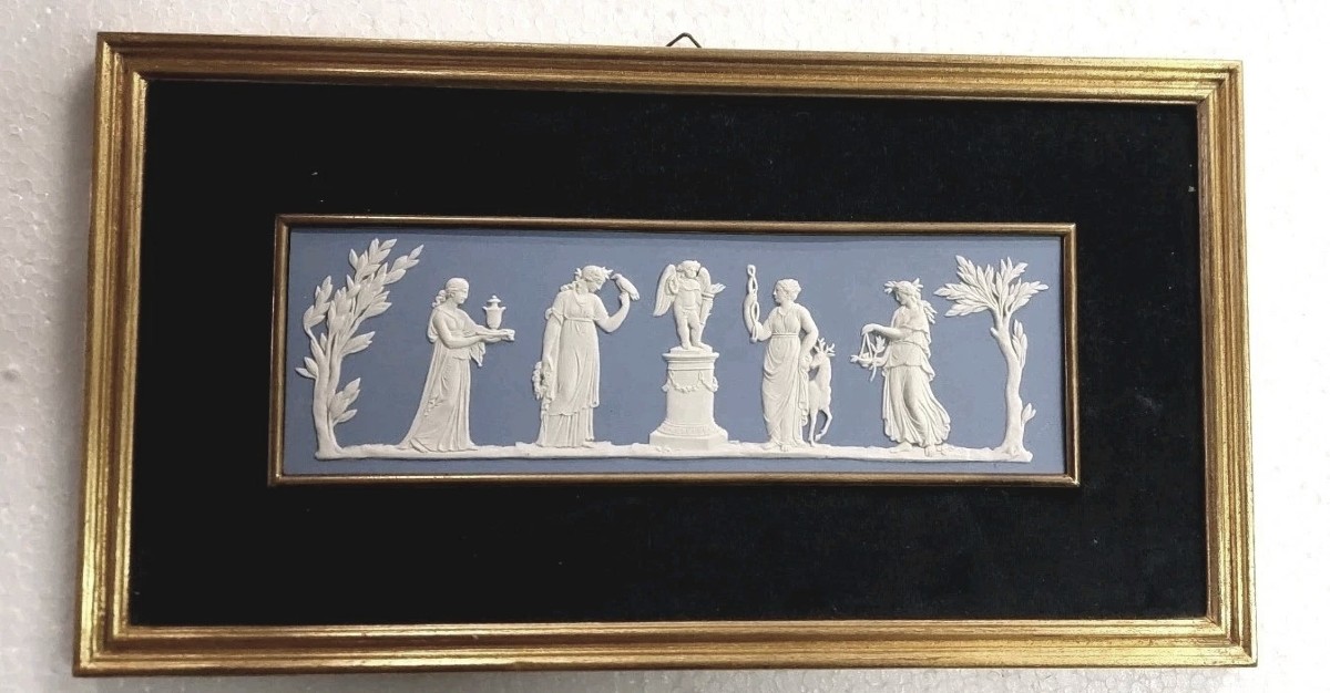 Grande placca   Wedgwood England  Incorniciata con bordo dorato., misura 33x18 cm  , placca 22 