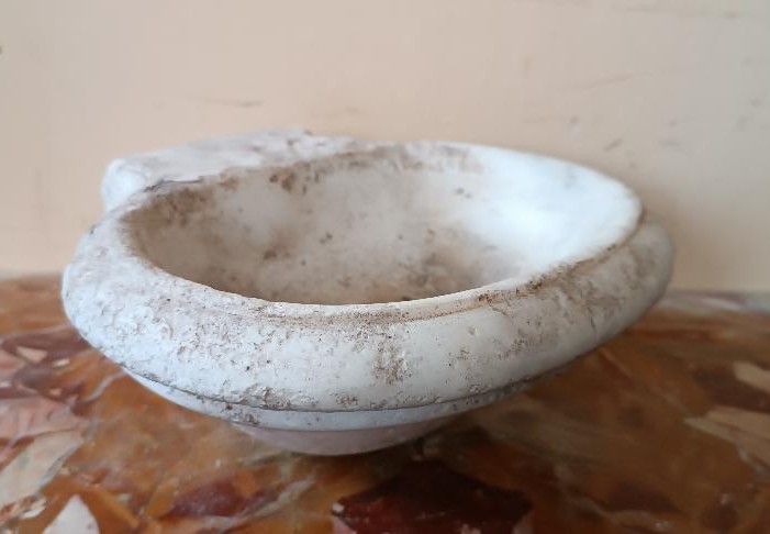 Piccola acquasantiera antica in marmo XVII secolo toscana-photo-5