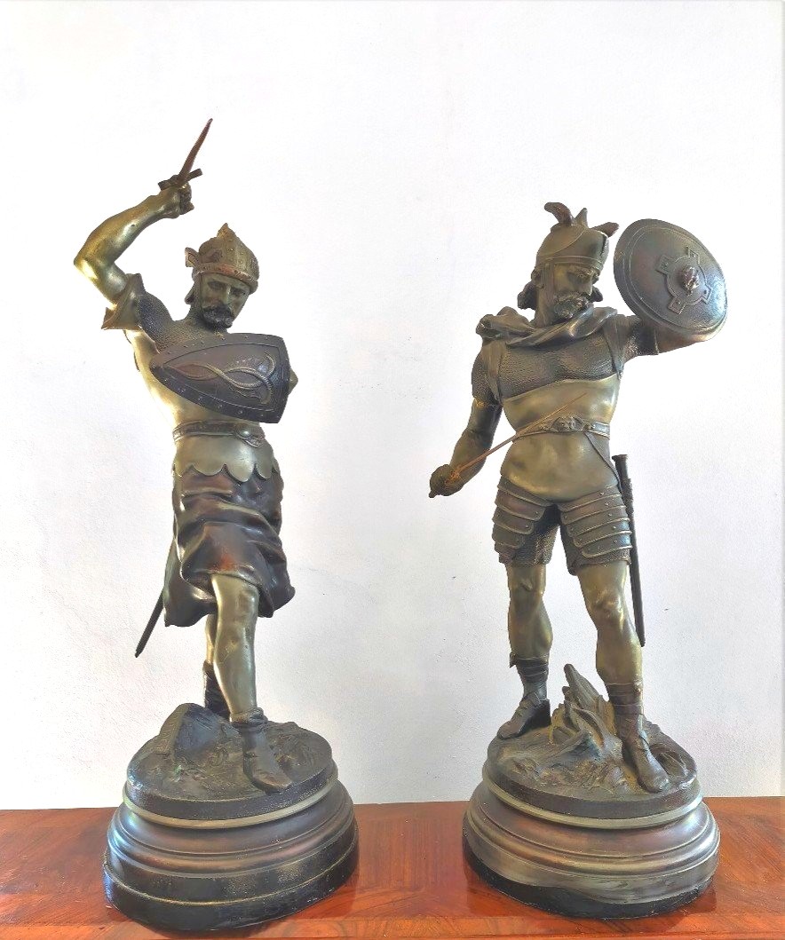 Coppia sculture in metallo -"guerrieri" Detrier H.66 CM