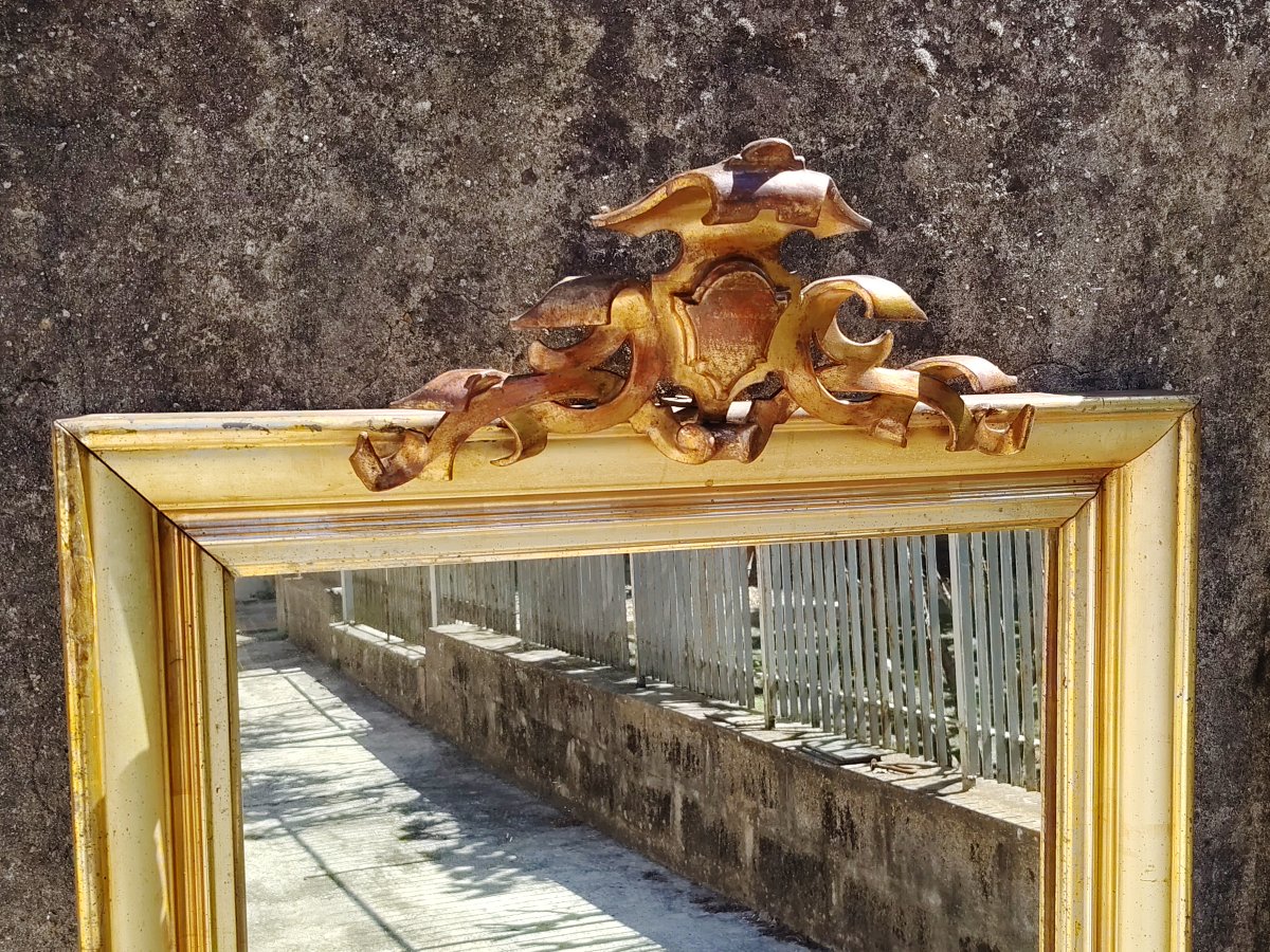 Grande specchiera in legno del XIX secolo ,  dorata a mecca  con cimasa-photo-6