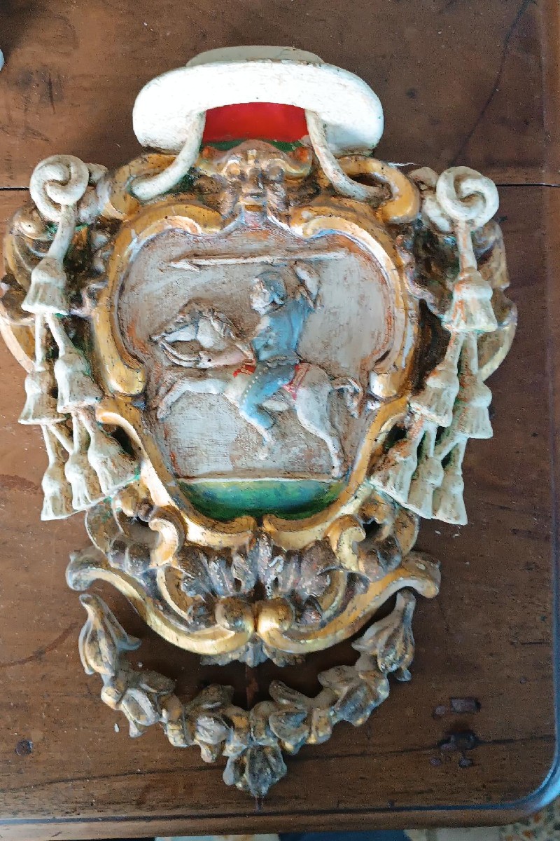 Antico stemma araldico in legno laccato e dorato fine XVII inizi XVIII secolo-photo-1