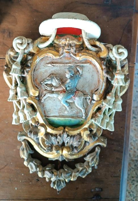 Antico stemma araldico in legno laccato e dorato fine XVII inizi XVIII secolo-photo-6