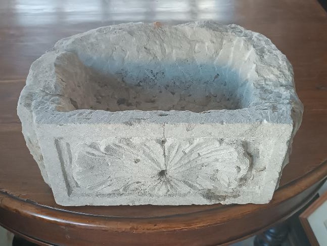 Antica piccola vasca da fontana in pietra scolpita Toscana XVI \ XVII secolo-photo-3