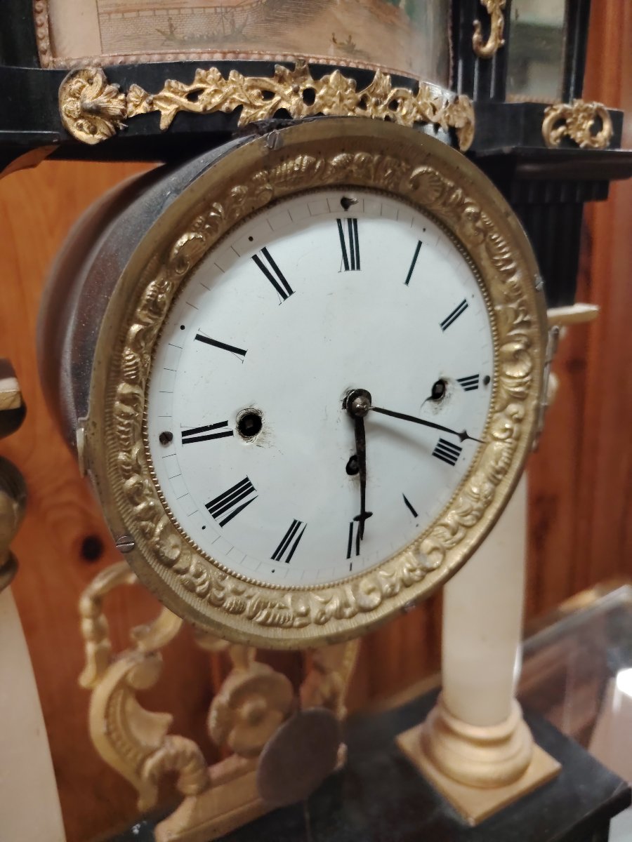 Orologio a tempietto bidermaier  in legno ebanizzato e dorato  colonne in alabastro  XIX secolo-photo-4