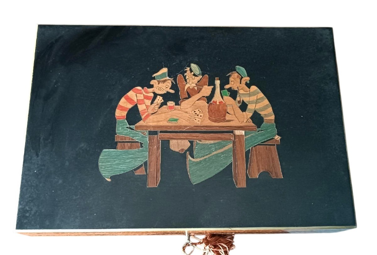 Scatola da gioco in legno intarsiato primi 900