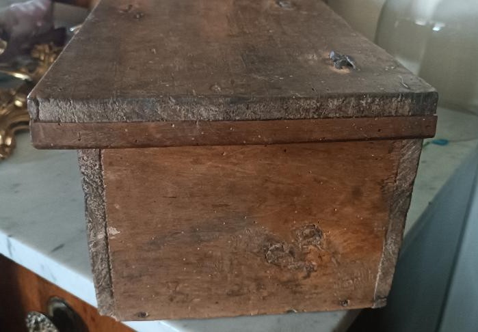 Antica cassetta ,scatola ,forziere in legno di frutto XVII secolo-photo-2