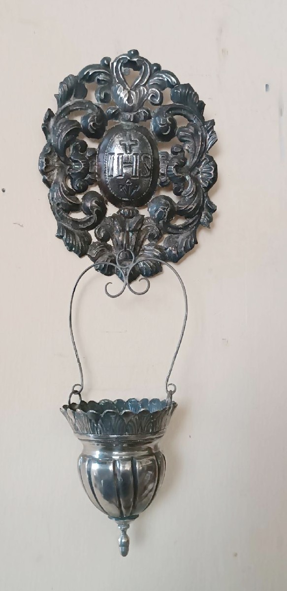 Artigianato italiano del XIX secolo. acquasantiera in argento con bacinella rimovibile.-photo-2