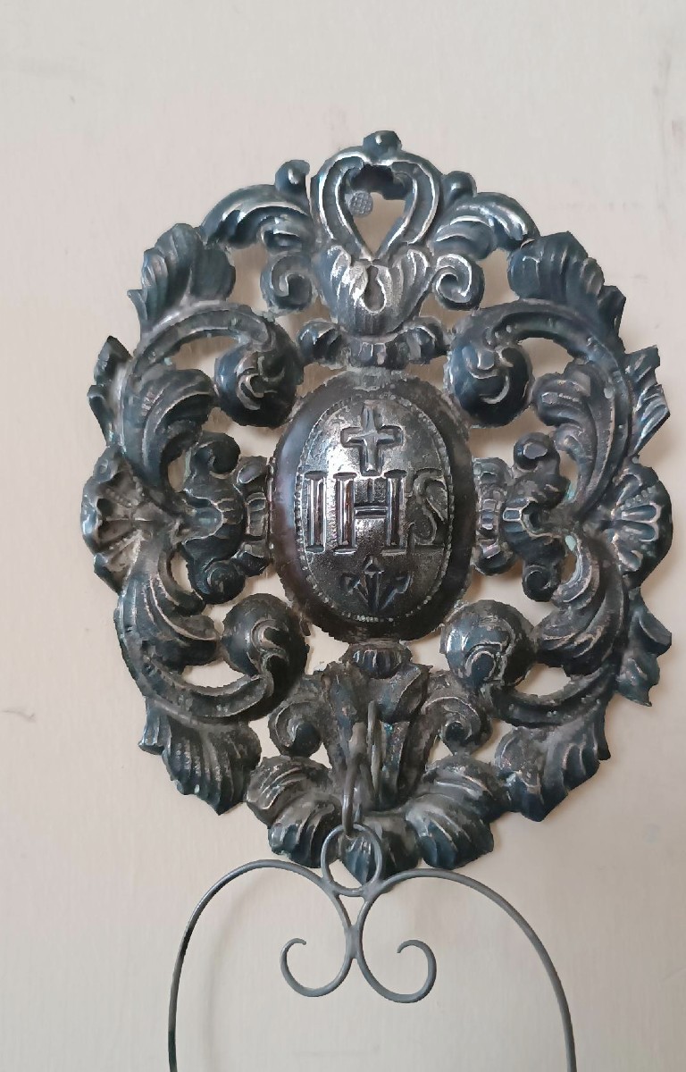 Artigianato italiano del XIX secolo. acquasantiera in argento con bacinella rimovibile.-photo-3