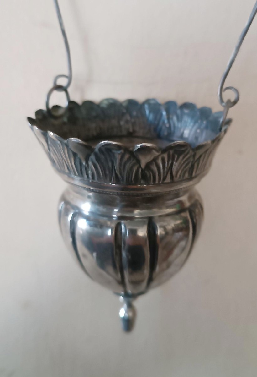 Artigianato italiano del XIX secolo. acquasantiera in argento con bacinella rimovibile.-photo-3