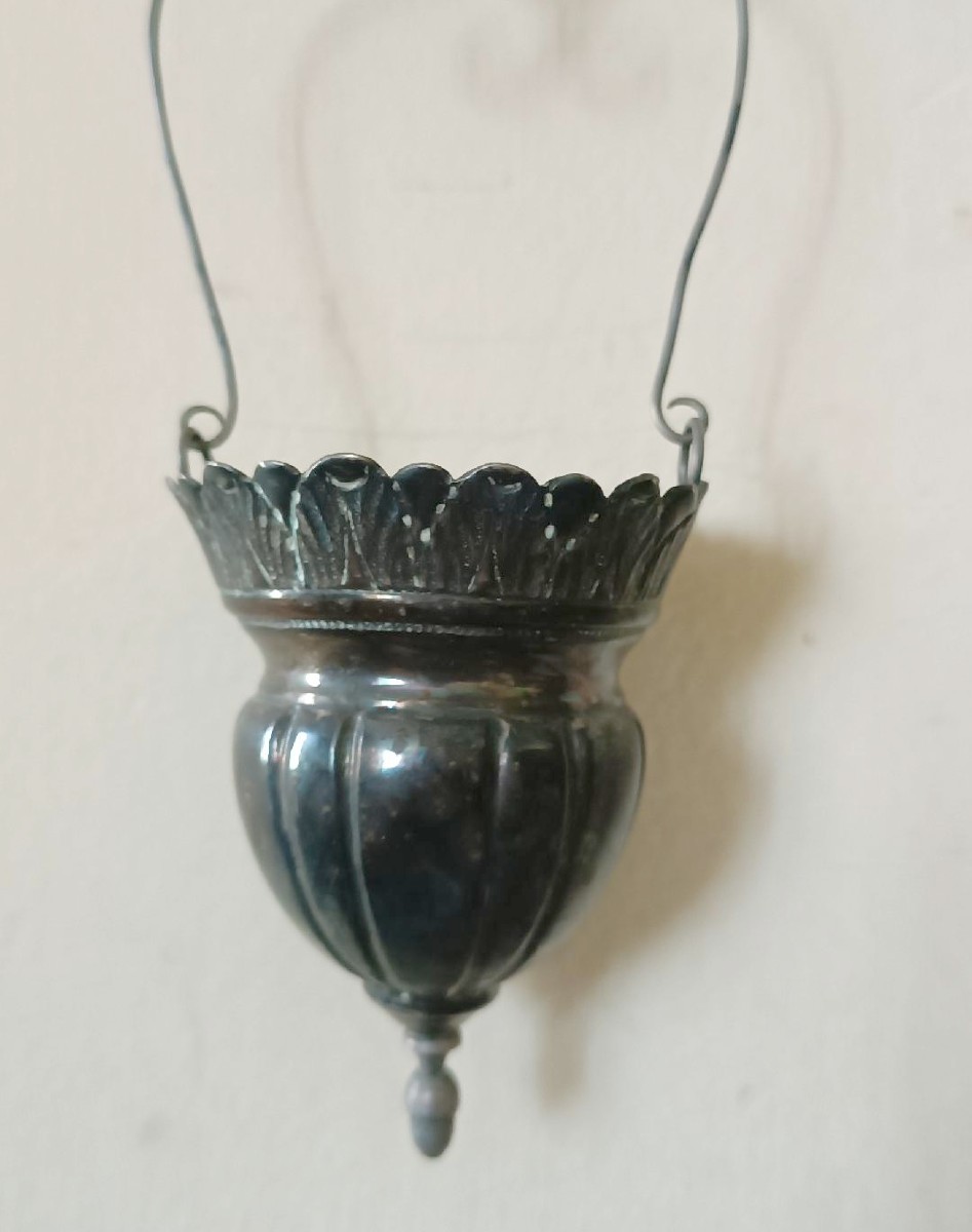 Artigianato italiano del XIX secolo. acquasantiera in argento con bacinella rimovibile.-photo-4