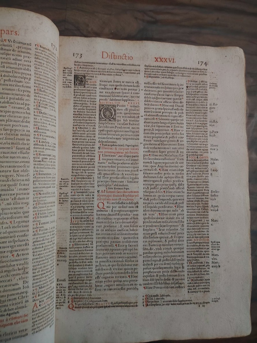 Decretum Divi Gratiani,  1560, Hugues de la porteLione -photo-3
