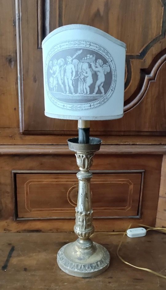 candeliere antico legno dorato elettrificato lampada