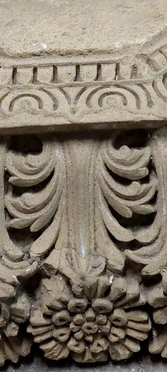 capitello antico in pietra con decorazioni a motivi vegetali e floreali, XIX secolo -photo-3