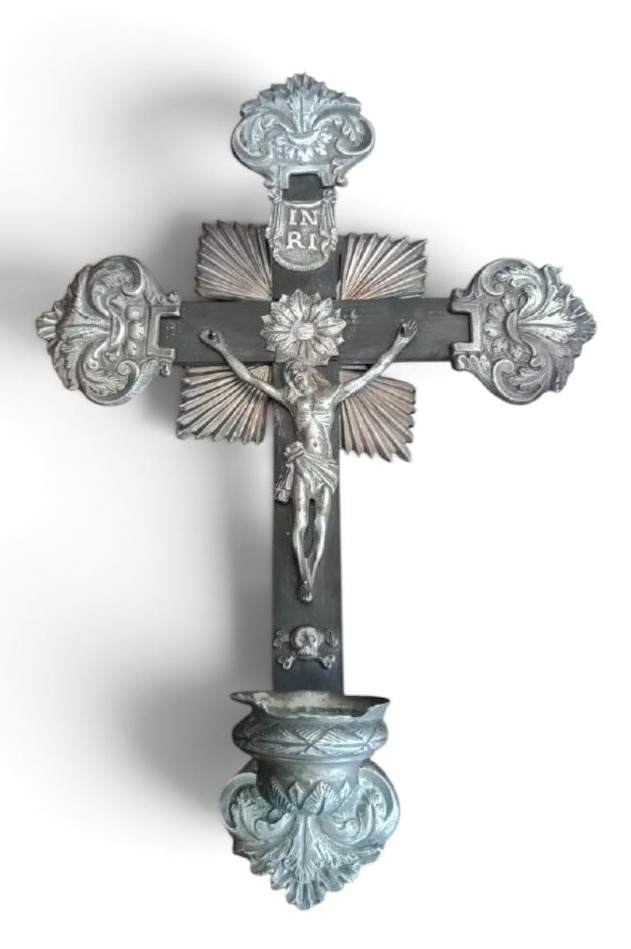 Antico crocifisso ,acquasantiera ,in argento XIX secolo Napoli