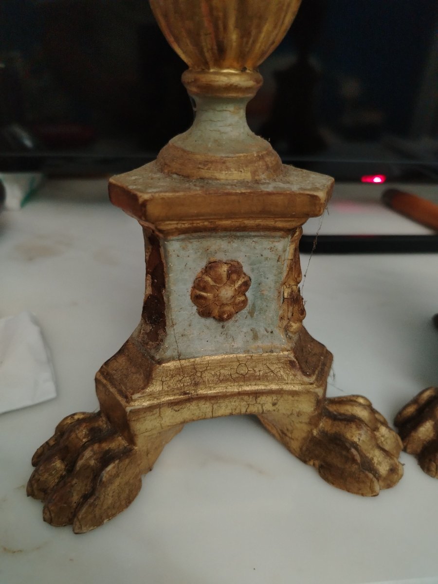 Coppia Candelieri antichi in legno  intagliato  con decorazioni a foglia d'acanto -photo-6