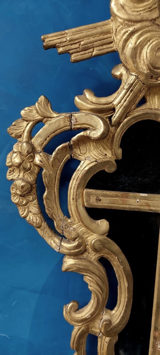 Antico cornice con crocifisso, in legno  intagliato e dorato, XVIII secolo-photo-5