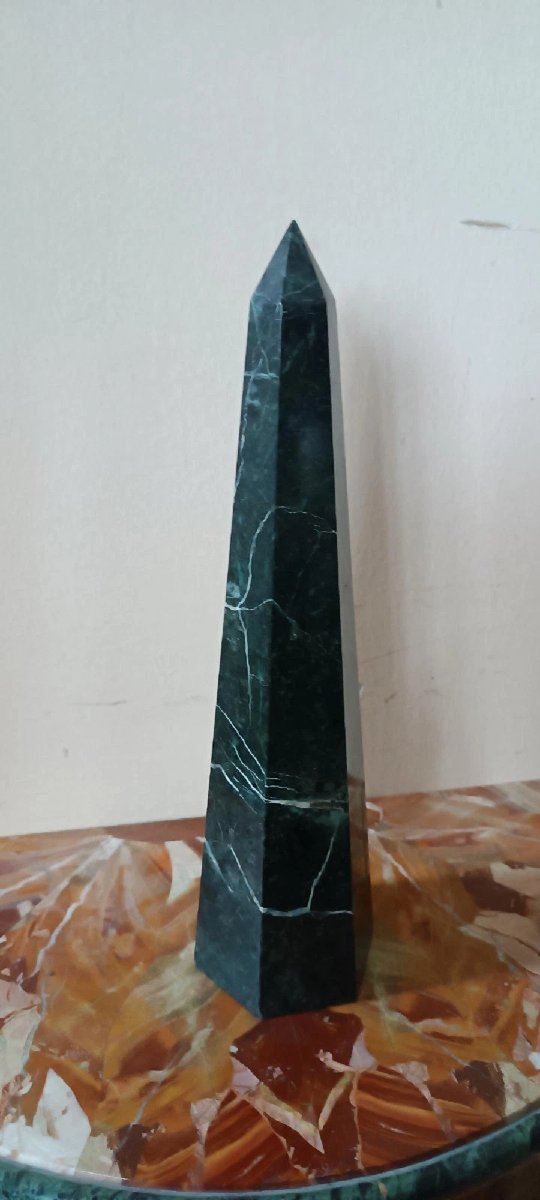 obelisco marmo verde serpentino metà XX secolo-photo-3