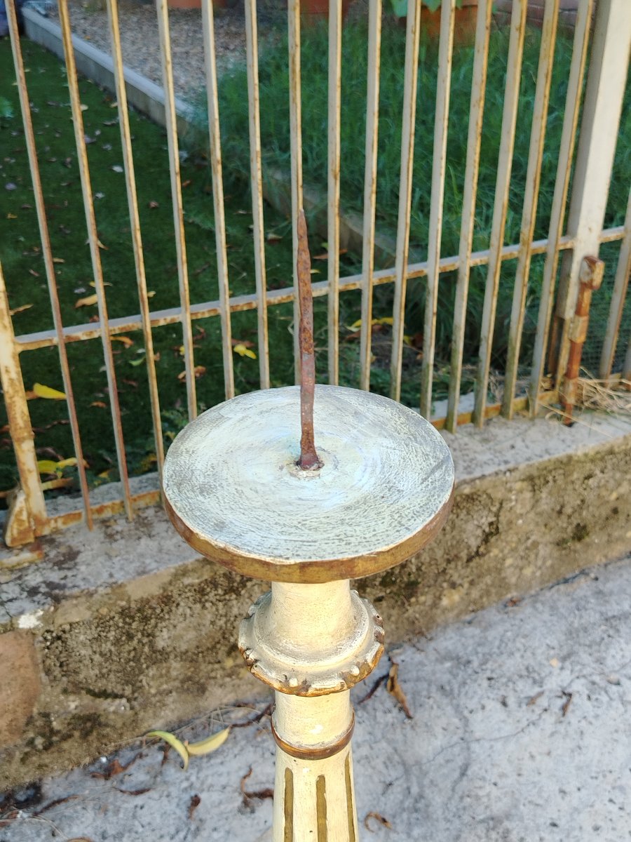Grande  candeliere antico in legno intagliato, laccato e dorato-photo-7