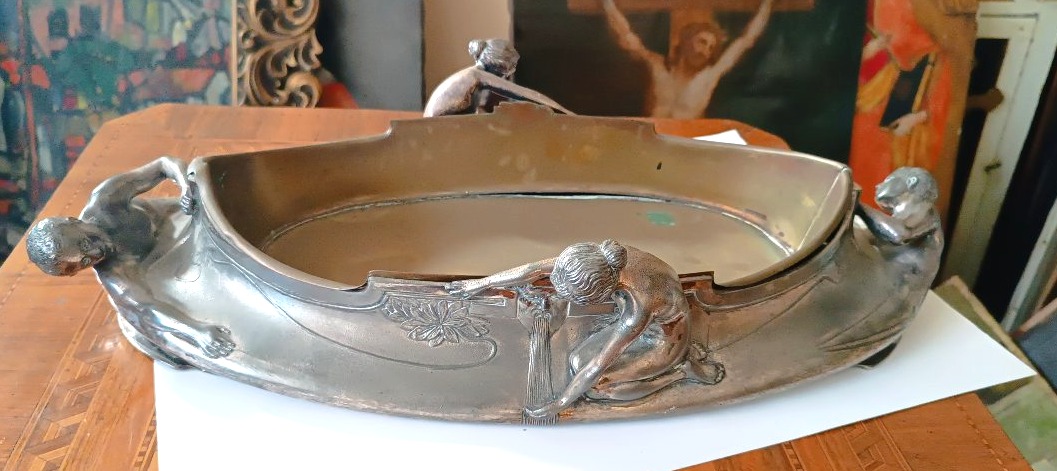 GIARDINIERA ,CENTROTAVOLA in metallo argentato periodo art nouveau