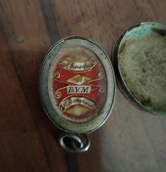 Reliquiario in argento con reliquie san giuseppe -beata vergine maria-san geminiano