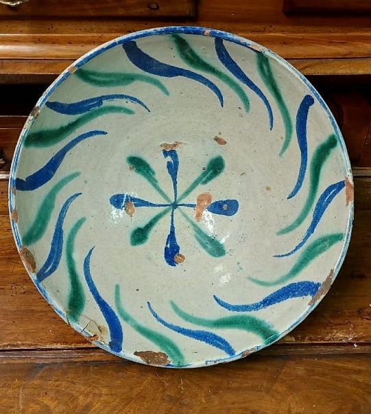 Grande ciotola in ceramica di  Fajaluza  XIX secolo