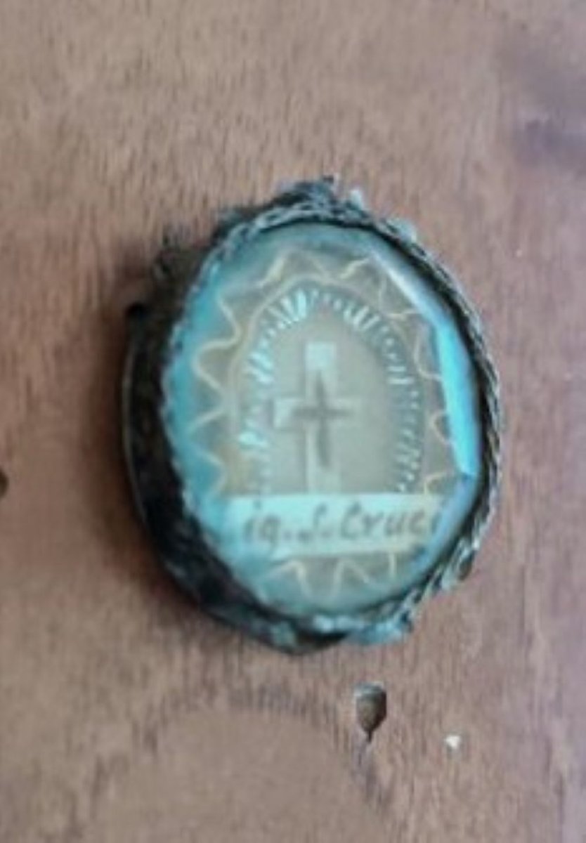 antico reliquiario con reliquia  croce  in teca in argento--photo-3