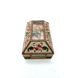 Eccezionale scatola in tessuto ricamato con bambino cera XIX secolo