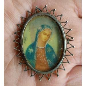 spilla in argento antica con miniatura dipinnta raffigurante madonna