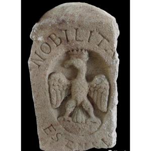 Stemma nobile  in pietra, prima metà del XV secolo, Famiglia Este, Ducato di Ferrara Modena