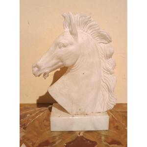 scultura in alabastro  anni '30 raffigurante un cavallo