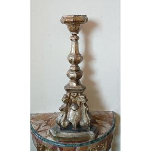 Antico candeliere in legno barocco