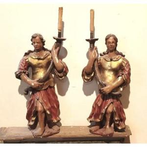 Antica coppia di angeli reggicero in legno policromo XVII  SECOLO