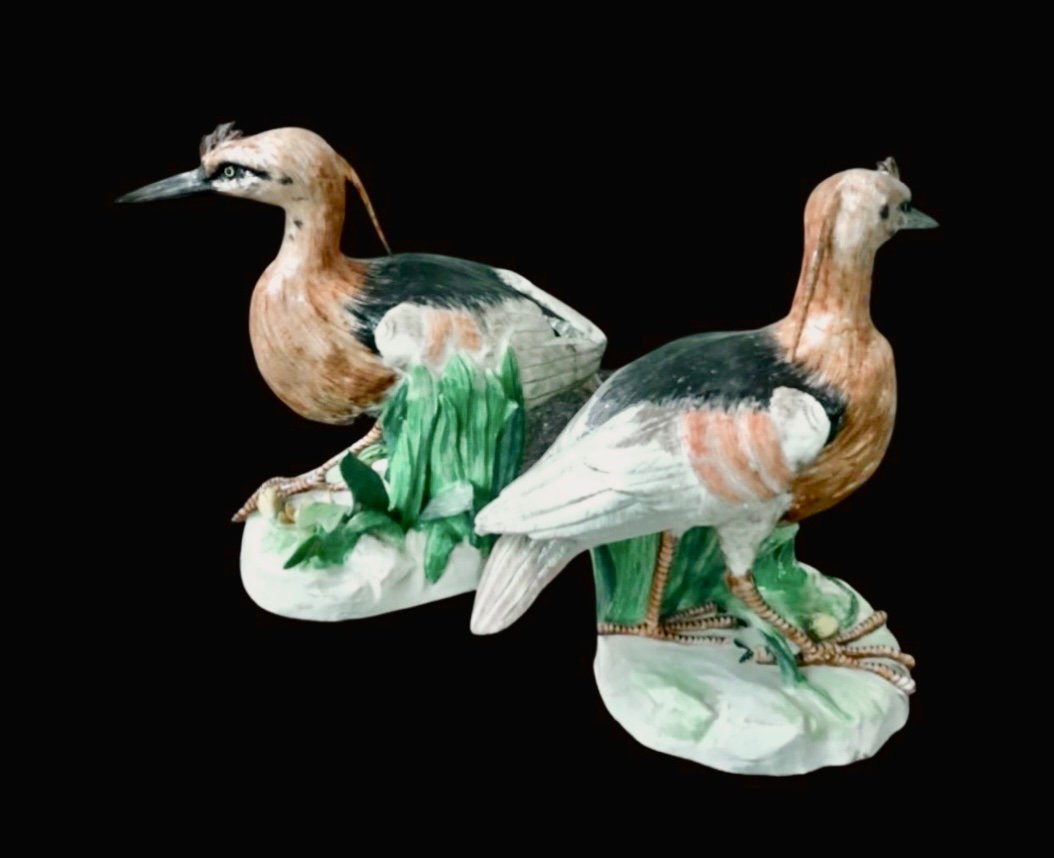 Coppia di uccelli aironi in porcellana policroma.Manifattura Samson,Francia.-photo-2